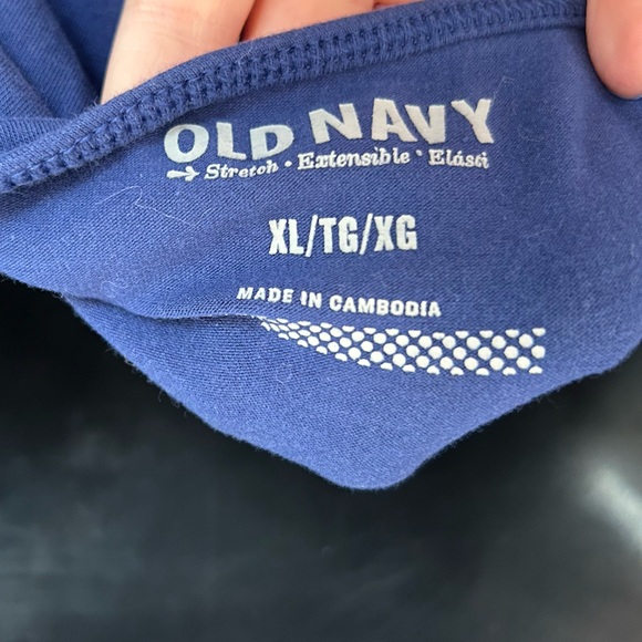 BUY 2 GET 1 FREE on any items priced $15 or less Lot of two navy blue tanks - Picture 6 of 7